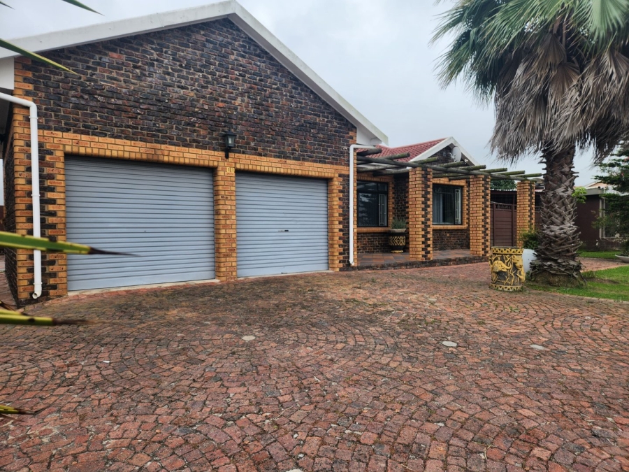 3 Bedroom Property for Sale in Levallia Western Cape